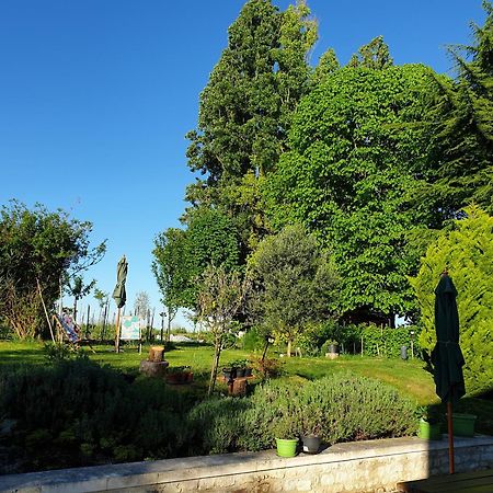 Bed and Breakfast La Tour Du Raygnier Verneuil-le-Chateau Esterno foto